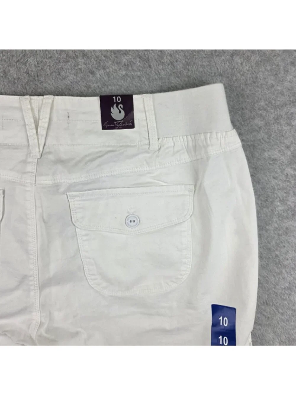 Gloria Vanderbilt Marion Bermuda Shorts Womens 10 White Cargo NWT Stretch Casual